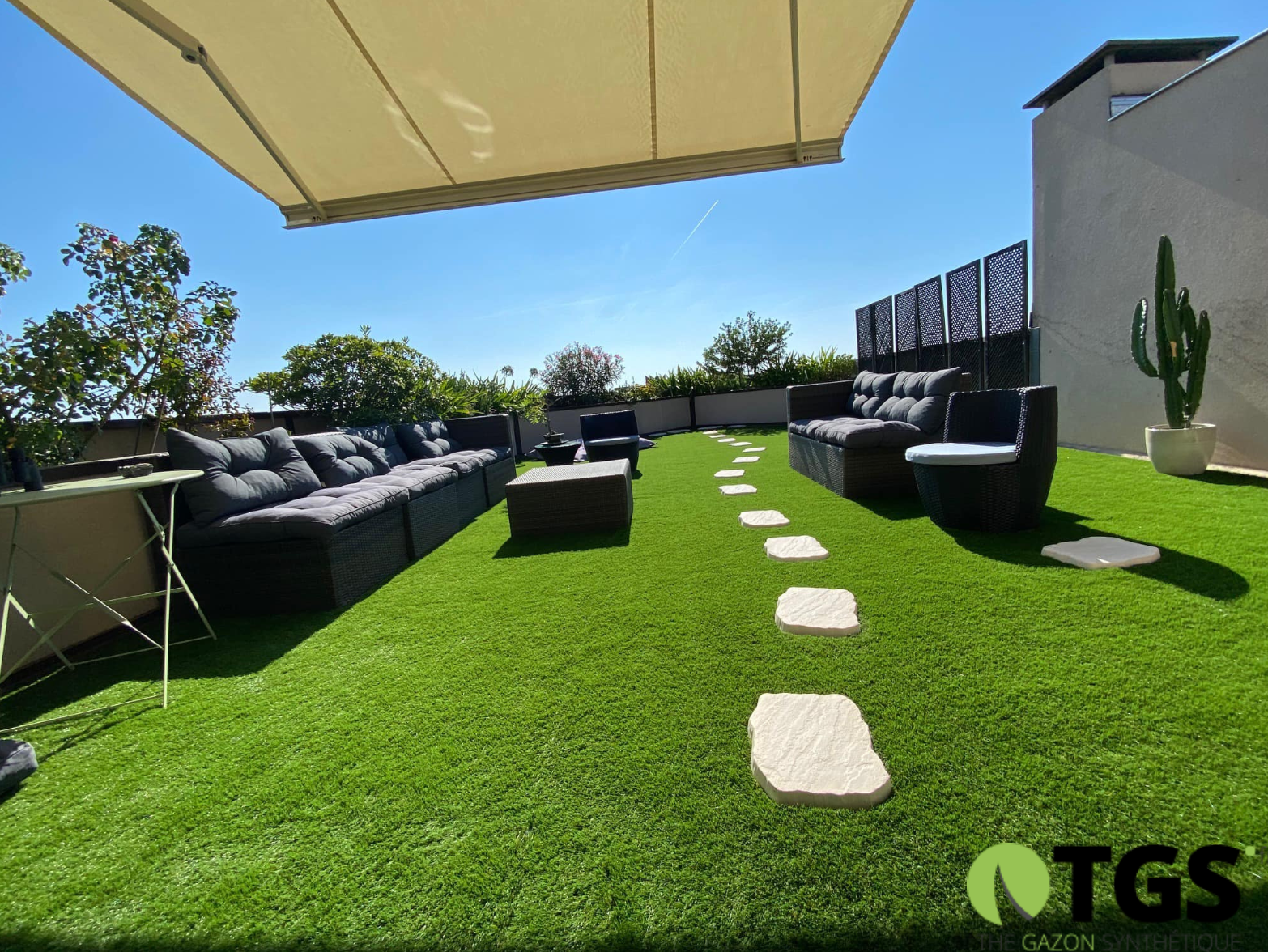 gazon synthetique toit-terrasse, gazon artificiel toit-terrasse, pelouse synthetique toit-terrasse, pelouse artificielle toit-terrasse